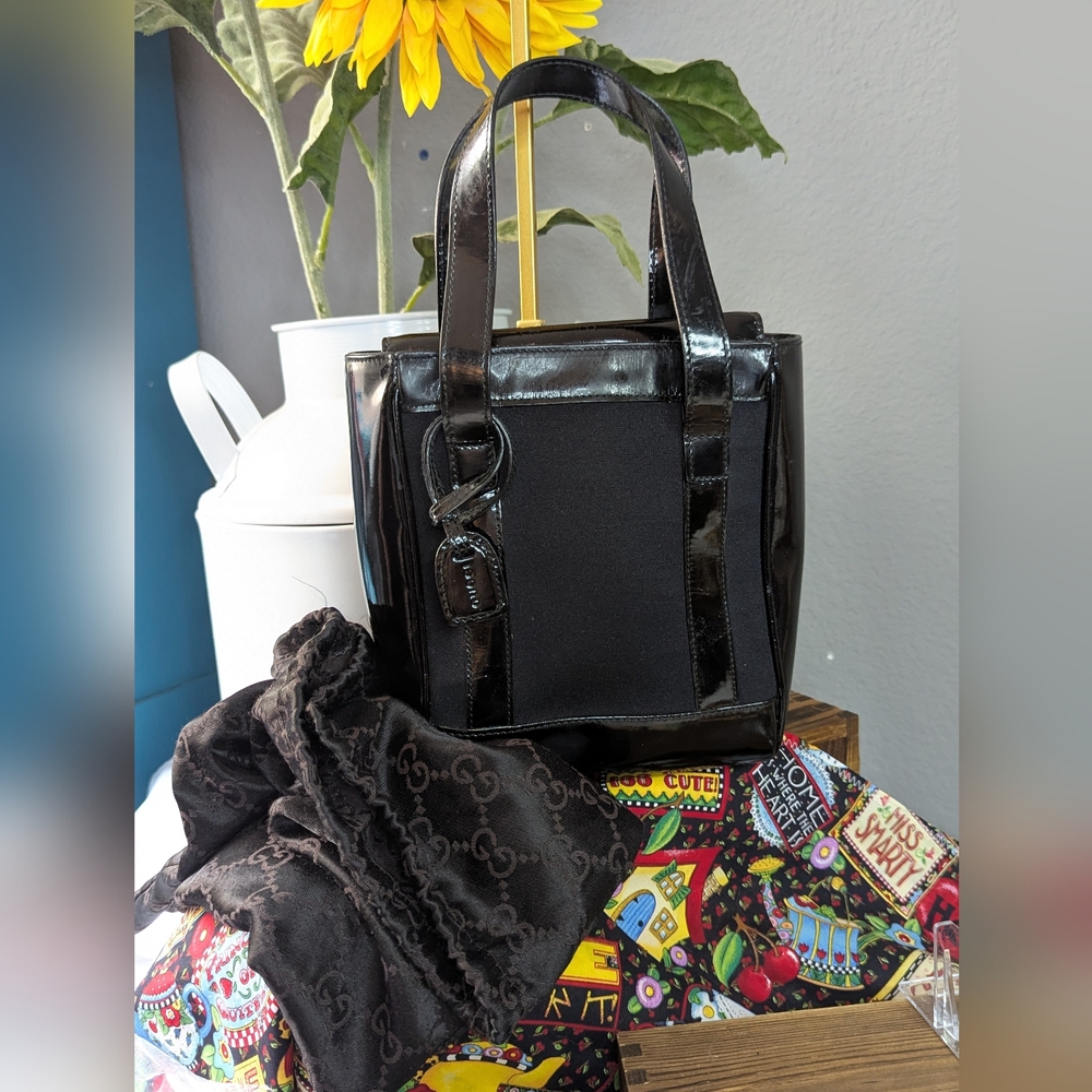 Buyers Choice - GUCCI Mini bag, Dust Bag, Compact Mirror, or Travel cases - Picture 4 of 15